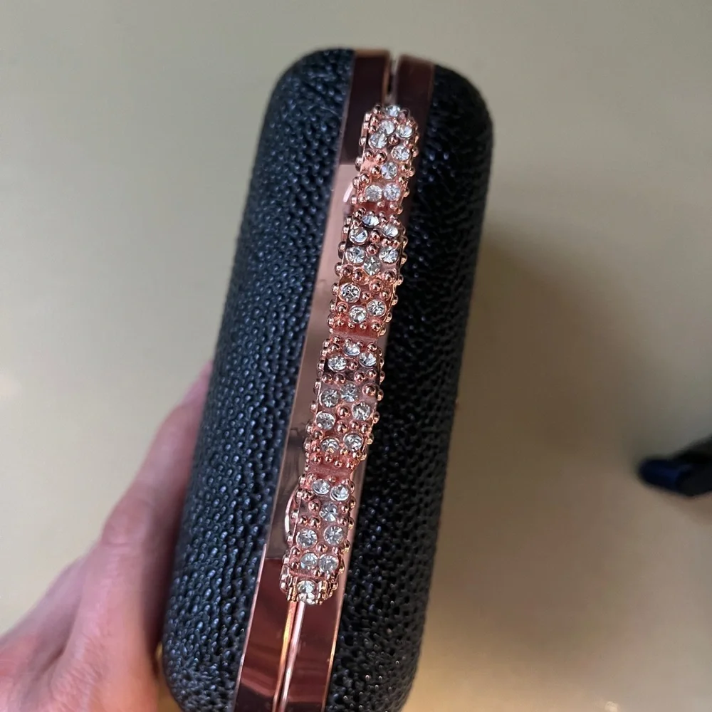 Clutch - Picture 4 of 5